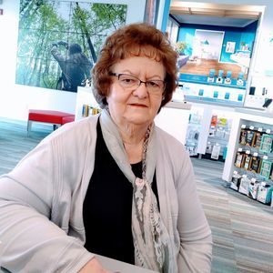 Meet your Posher, Yvonne